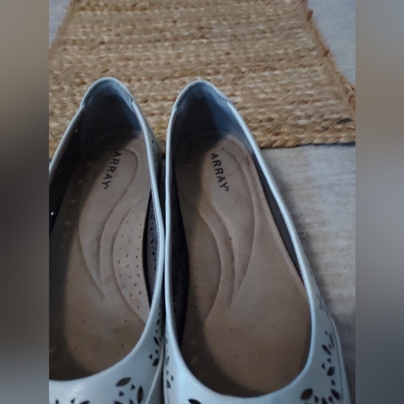 array shoes - Picture 2 of 5